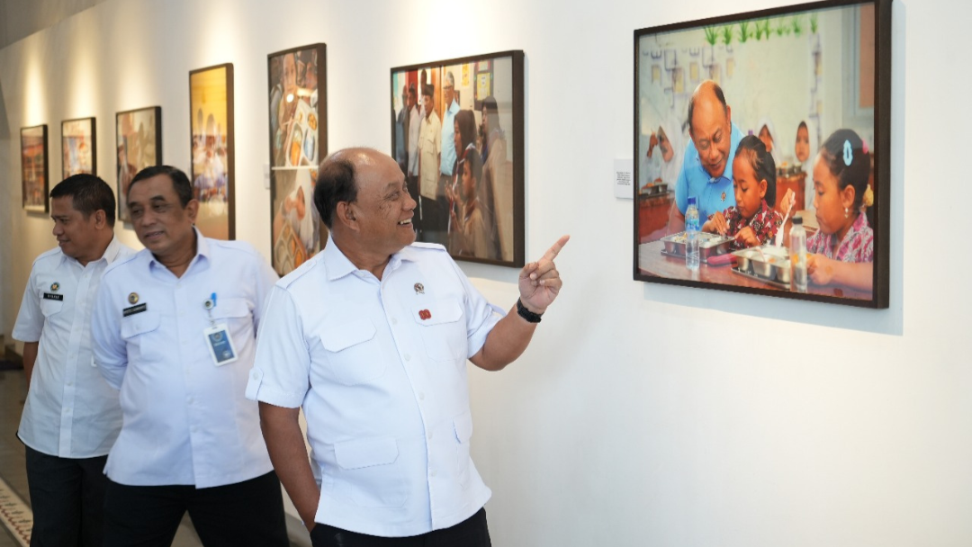 Kepala Badan Gizi Nasional Kabupaten Natuna Apresiasi Pameran Fotografi Satu Tahun BGN Kabupaten Natuna